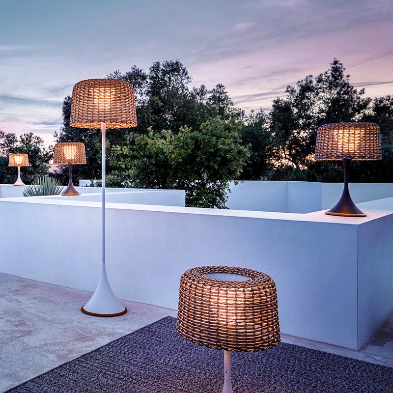 Lampada Solare in Rattan Intrecciato