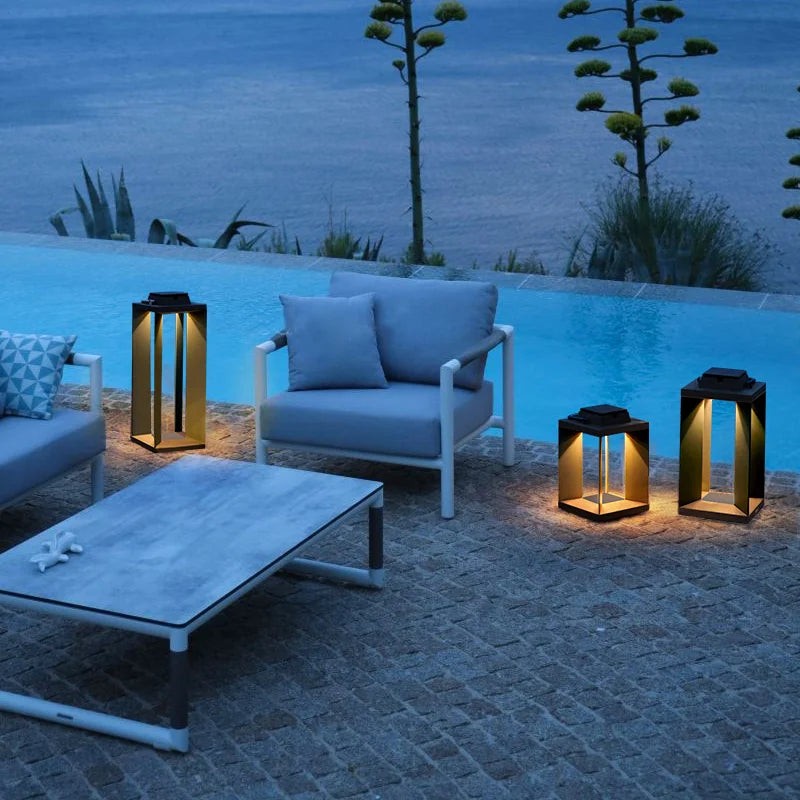 Lampada Solare Mobile da Prato Impermeabile